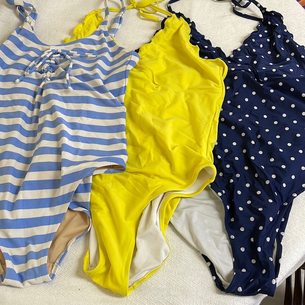 Old Navy One Piece Bundle XL